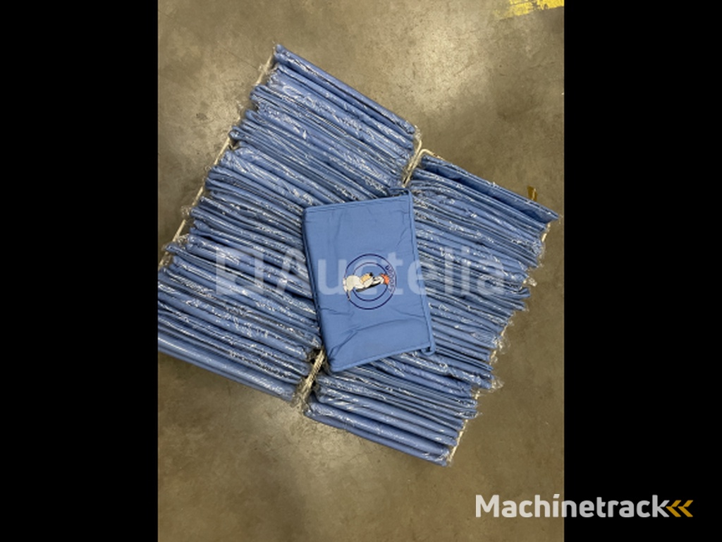 Set van 50 toilettassen