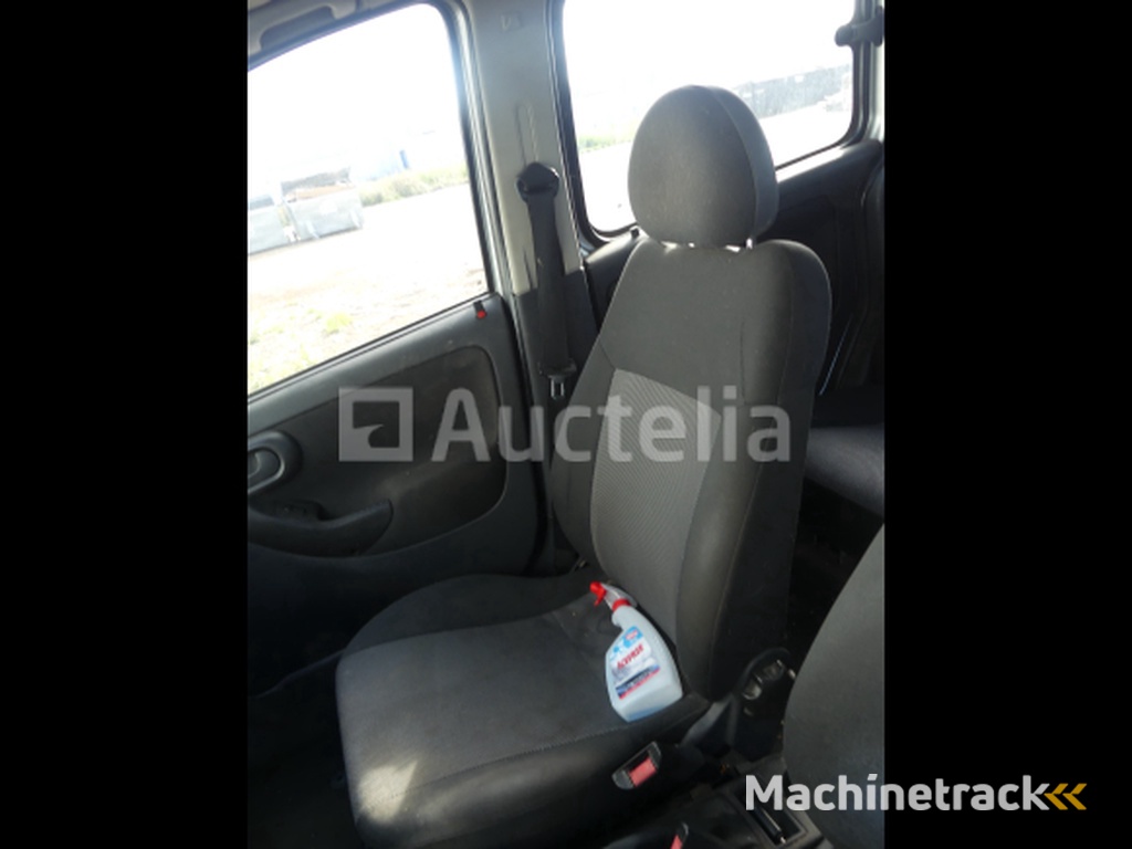 Opel Combo Car