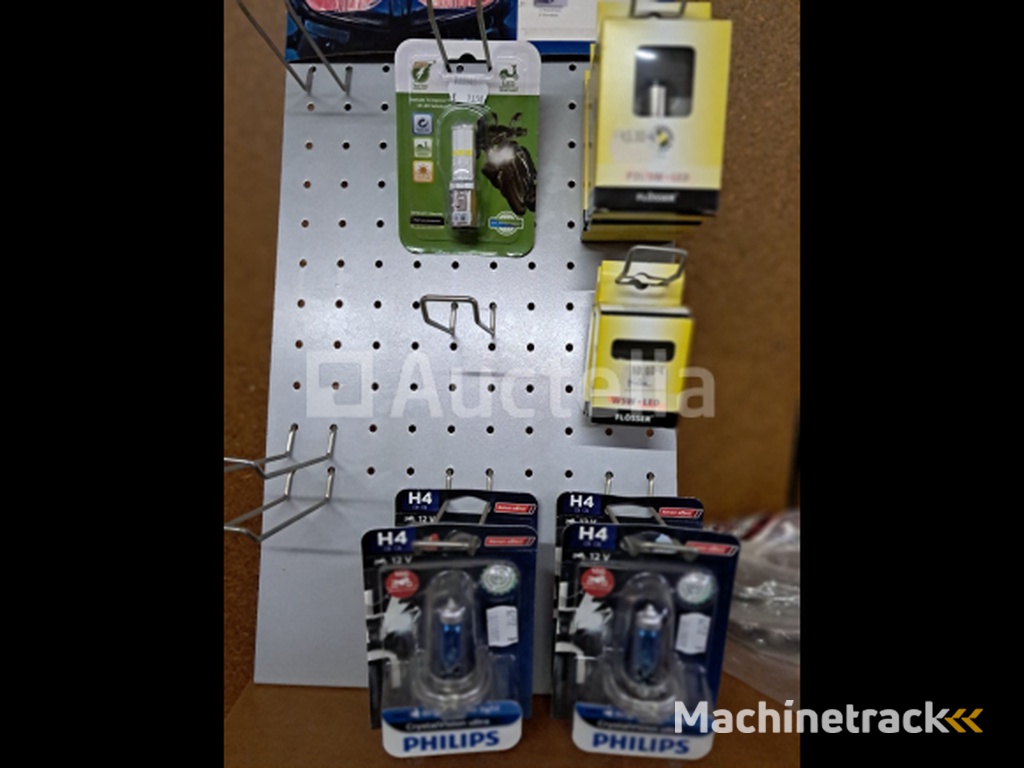 Motorcycle Bulbs & Turn Signals (66 pieces)