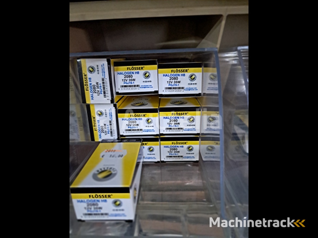 Motorcycle Bulbs & Turn Signals (66 pieces)