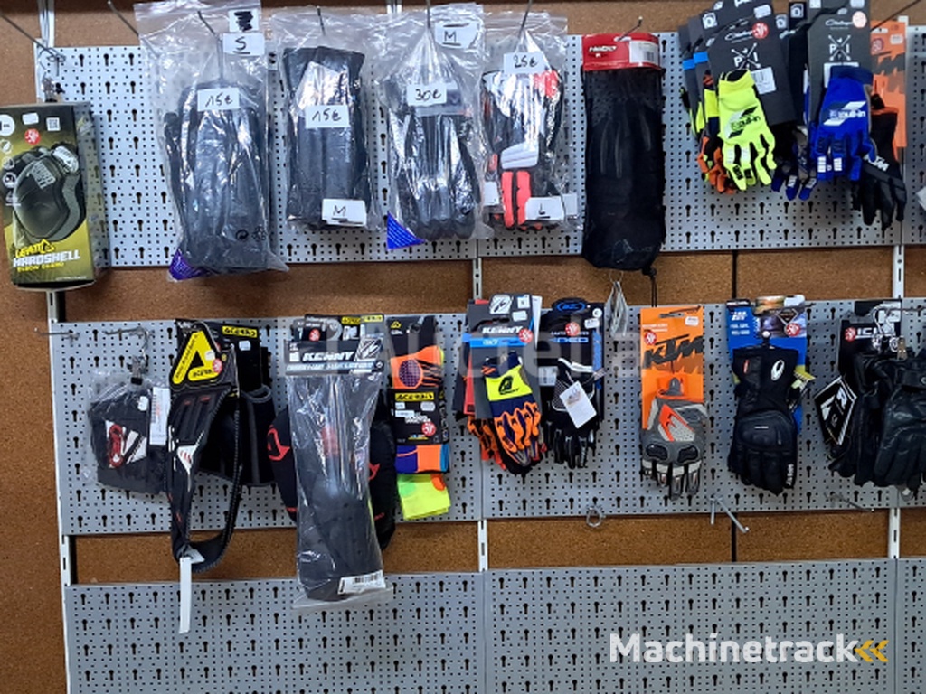 New Motorcycle Clothing, Gloves, Boots (173 pieces)