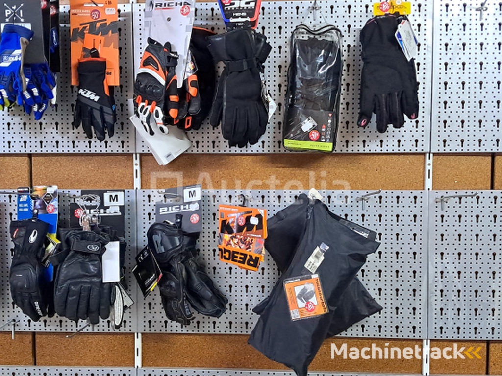 New Motorcycle Clothing, Gloves, Boots (173 pieces)