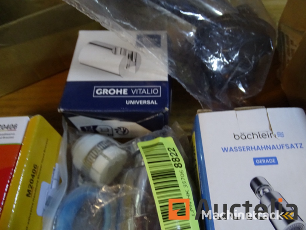 9 Sanitair sets (Zie foto's)