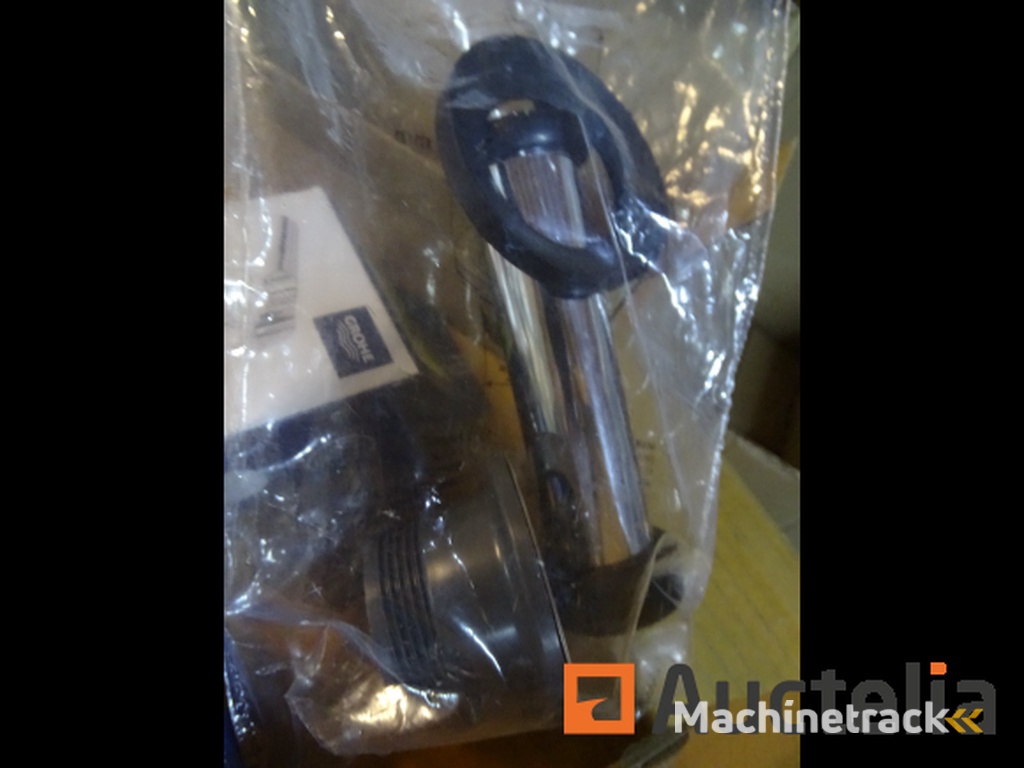 9 Sanitair sets (Zie foto's)