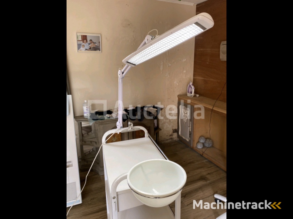 Trolley for beauty salons