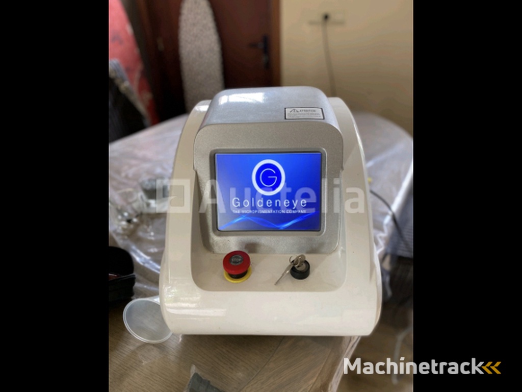 Mycosis laser treatment with Goldenaye tattoo removal.