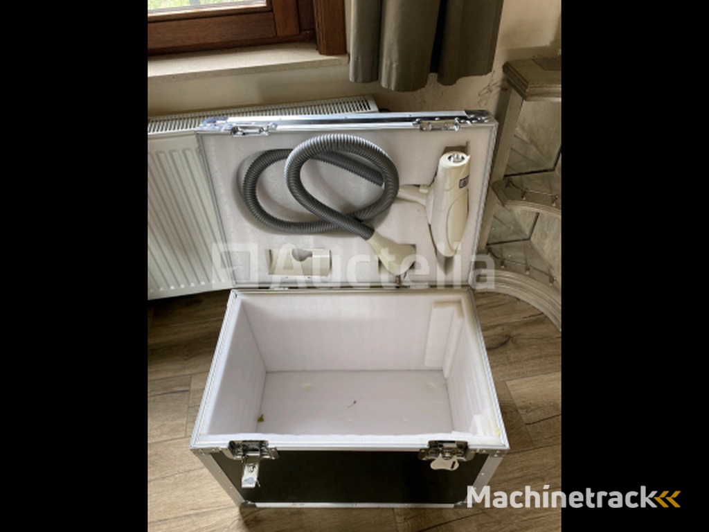 Mycosis laser treatment with Goldenaye tattoo removal.