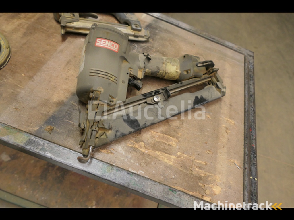 Workshop trolley and 5 pneumatic tools