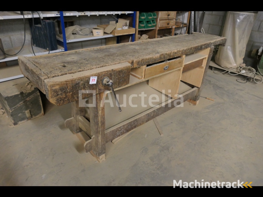 Carpenter's workbench