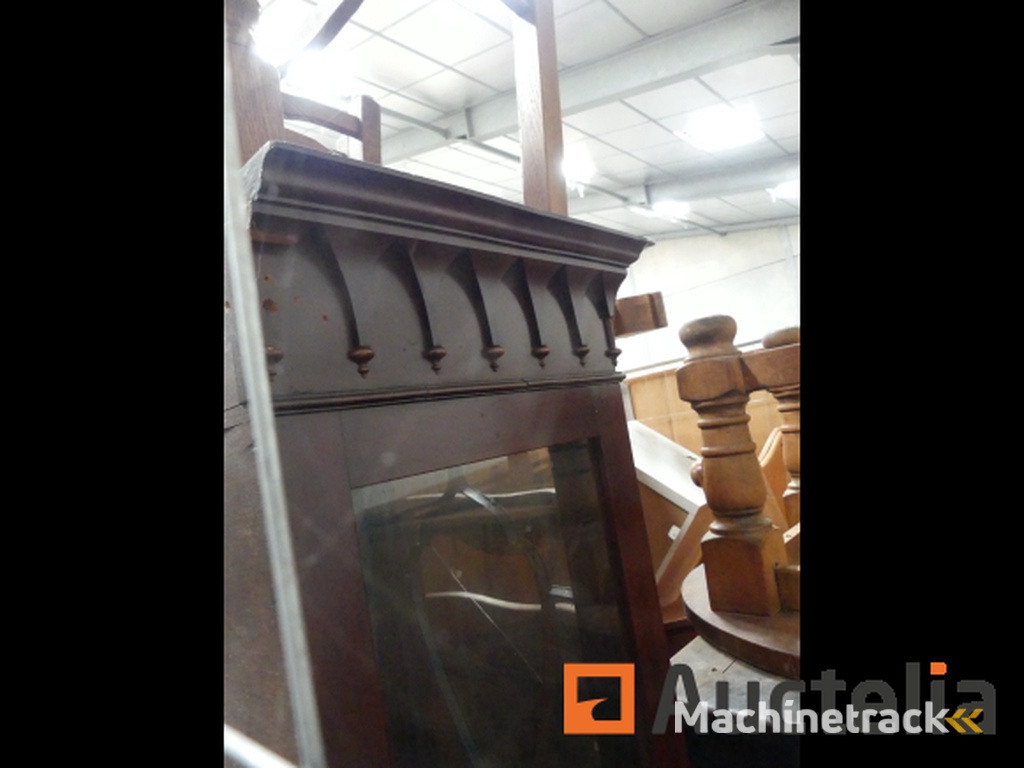 Furniture and consumer goods (seizure)