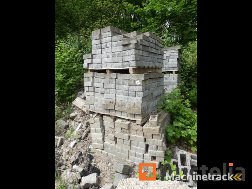 2500 Grey Cement Pavers