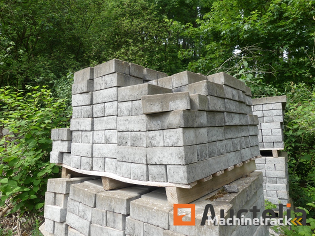 2500 Grey Cement Pavers