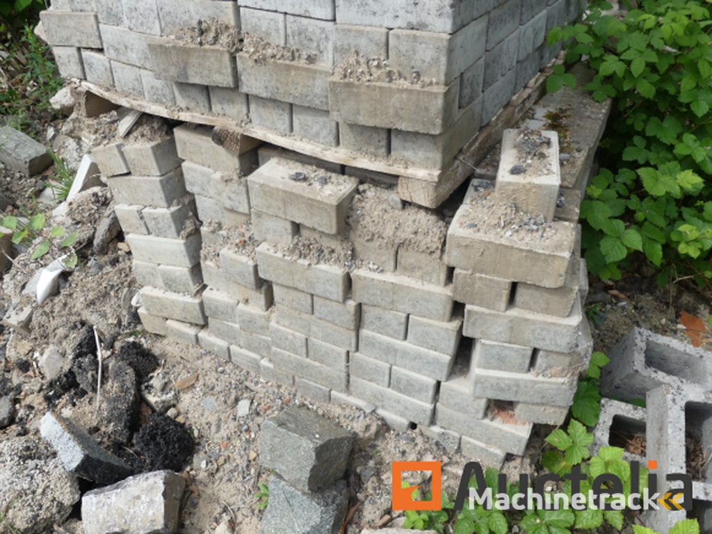 2500 Grey Cement Pavers