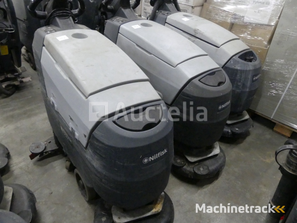 3 Nilfisk SC401 Cleaning Machines