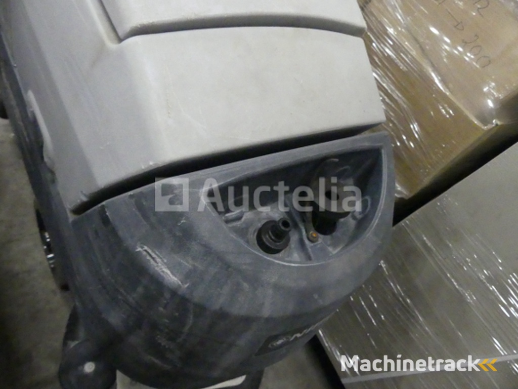 3 Nilfisk SC401 Cleaning Machines