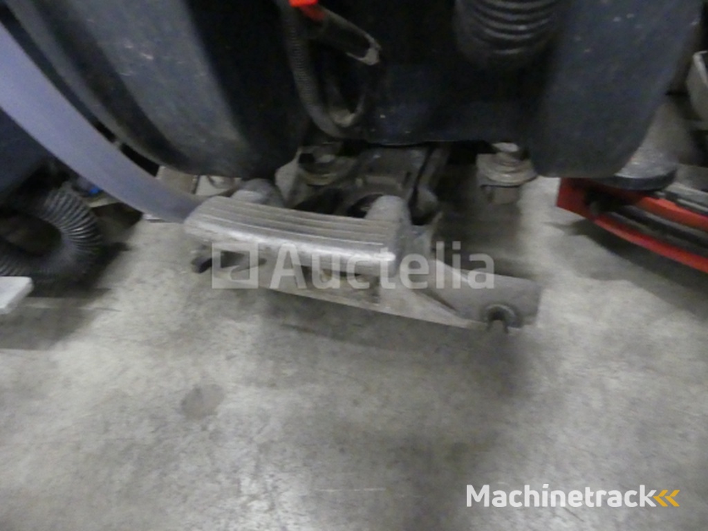 3 Nilfisk SC401 Cleaning Machines