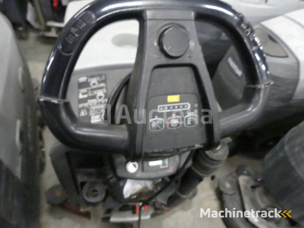 3 Nilfisk SC401 Cleaning Machines