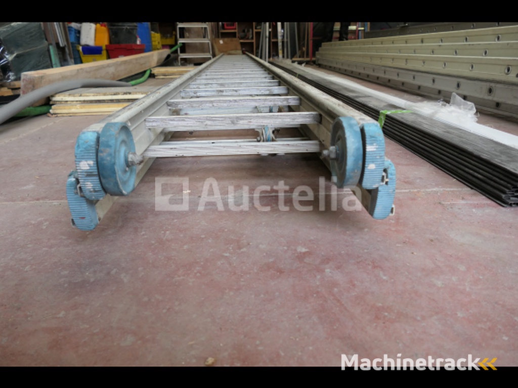 Drievoudig element massieve ladder