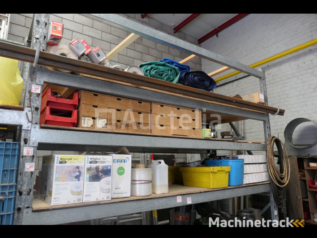 Diverse verbruiksartikelen en gereedschappen