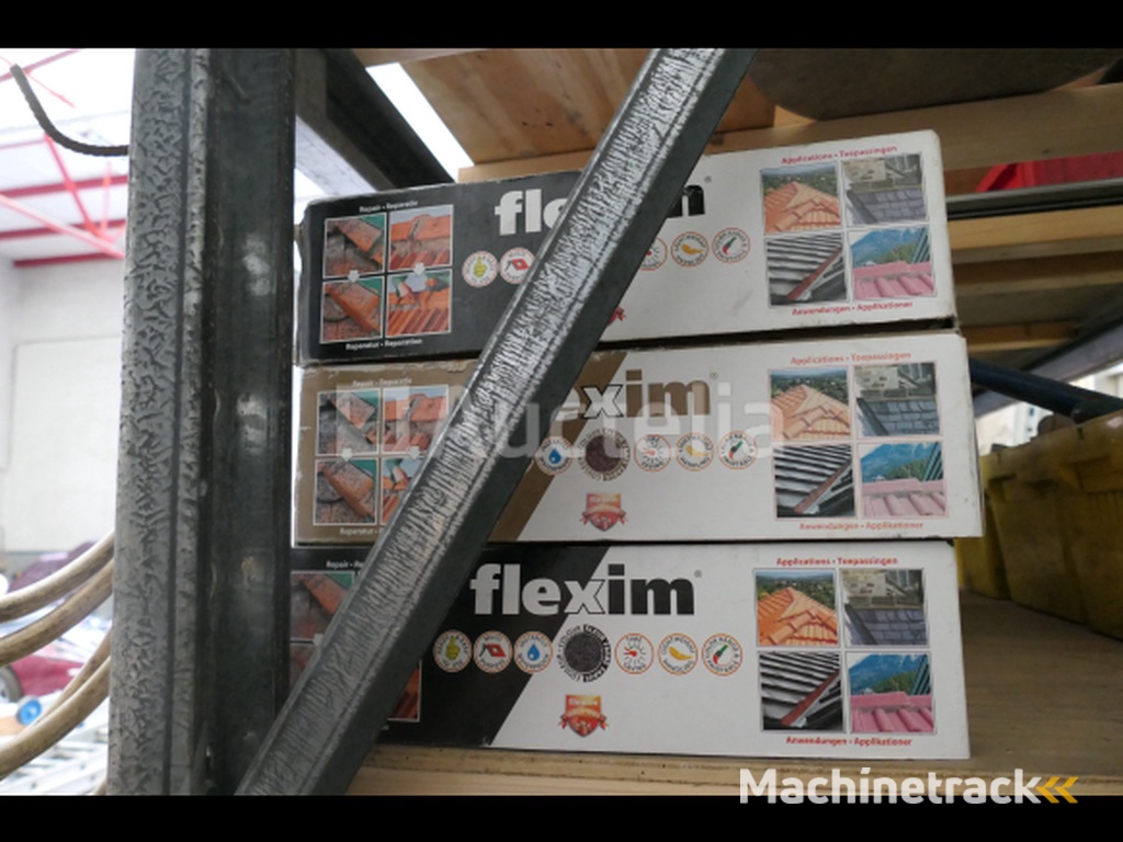 Diverse verbruiksartikelen en gereedschappen