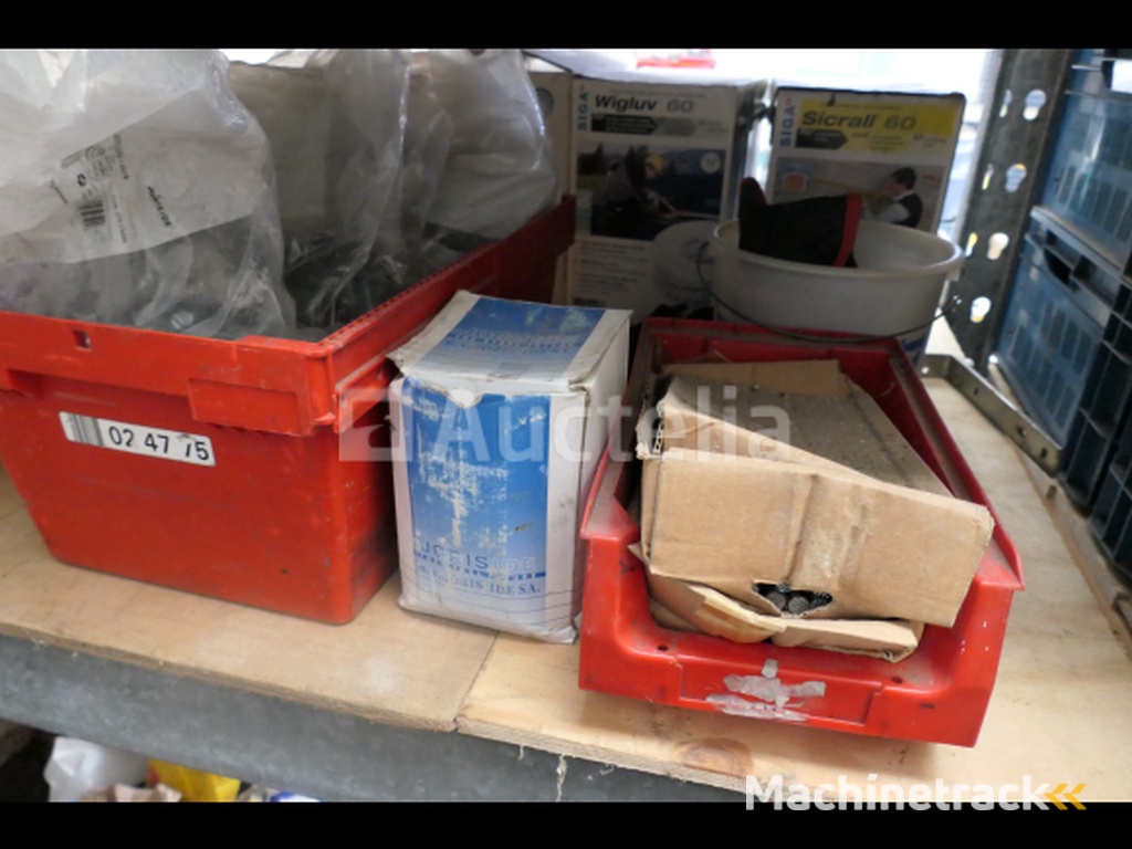 Diverse verbruiksartikelen en gereedschappen