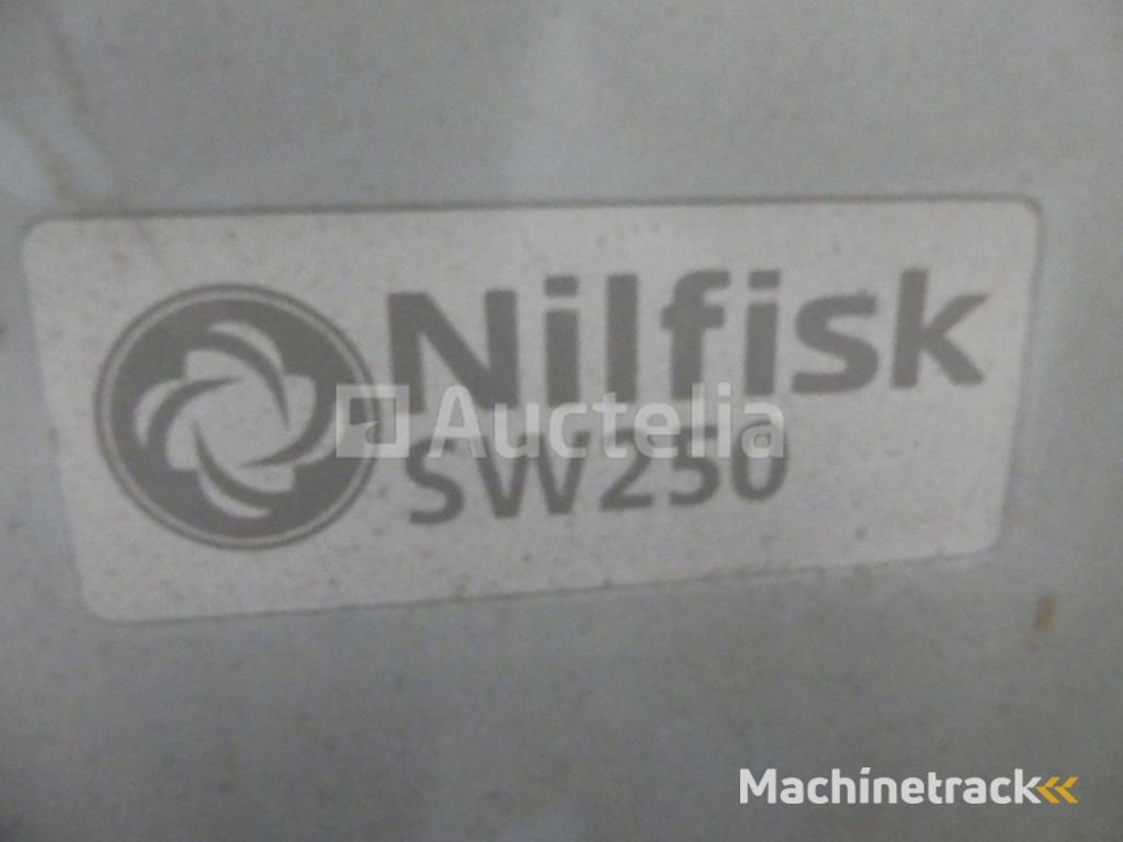 3 Nilfisk SW250 Manual Floor Brushes