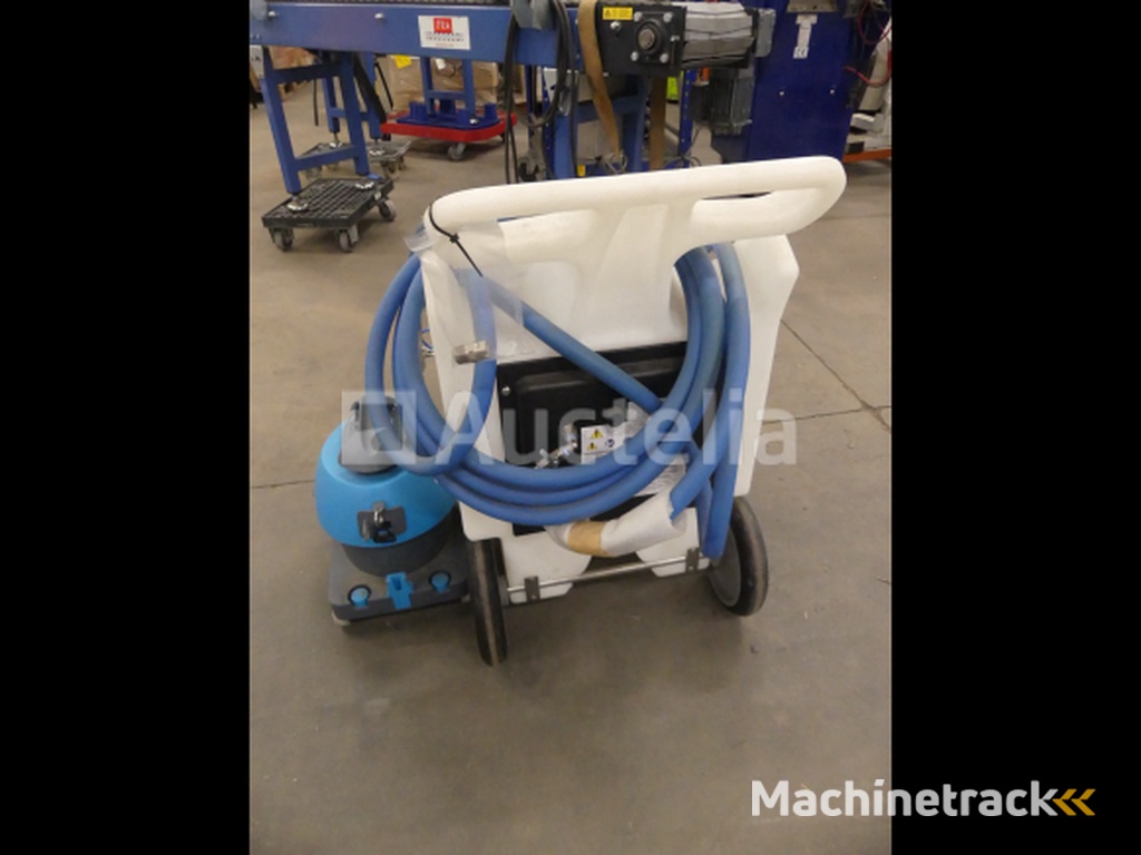 Dema Foam Cannon, I-Vac Vacuum Cleaner