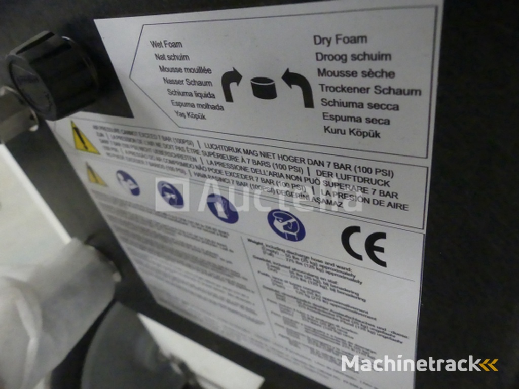 Dema Foam Cannon, I-Vac Vacuum Cleaner