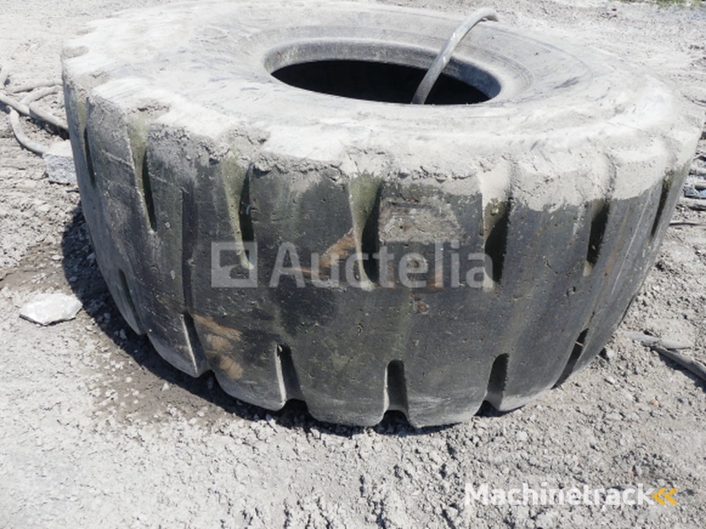[010345-019] Bridgestone 23.5 R 25 band voor bouwmachines