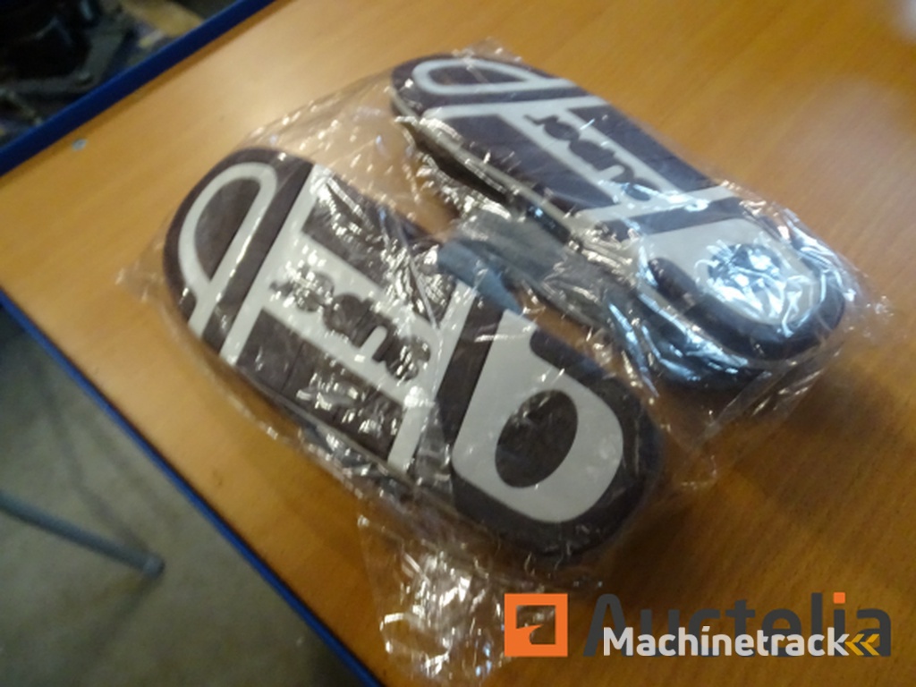 Pair of slippers Size 42-43