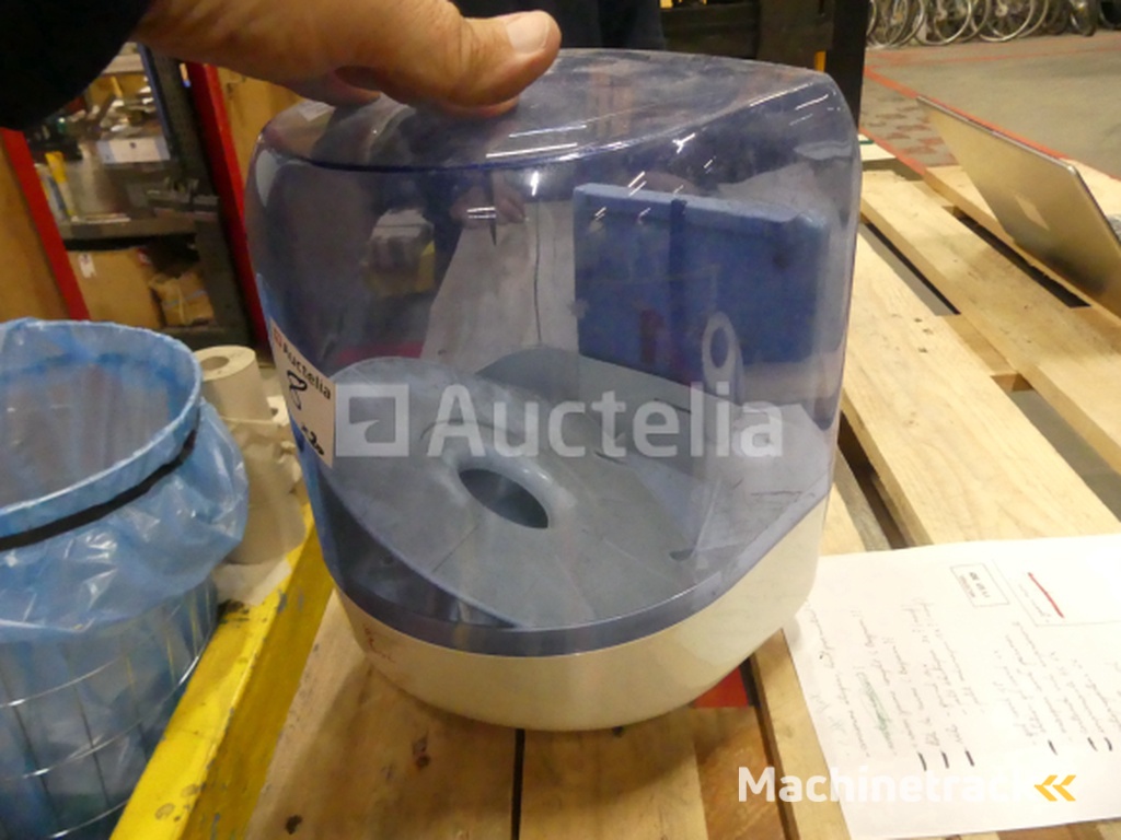 20 Wanddispensers voor papierrollen