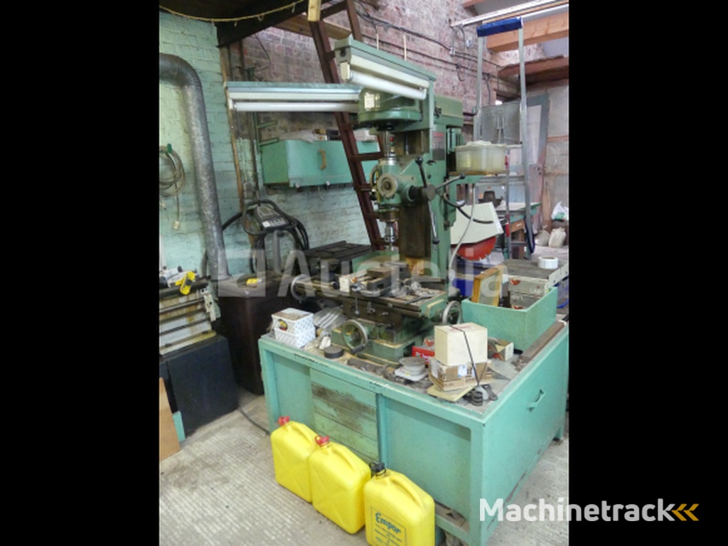 Mecatec CTV-800 freesmachine met kast en toebehoren