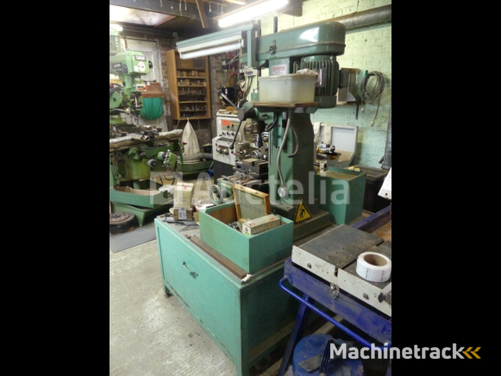 Mecatec CTV-800 freesmachine met kast en toebehoren