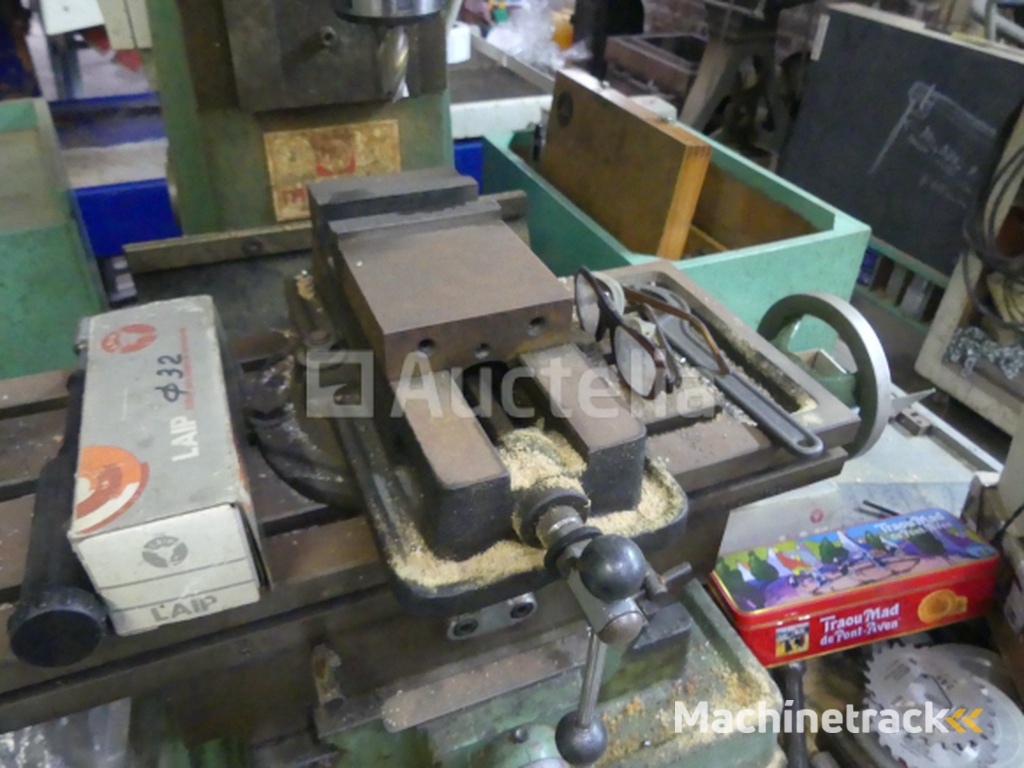 Mecatec CTV-800 freesmachine met kast en toebehoren