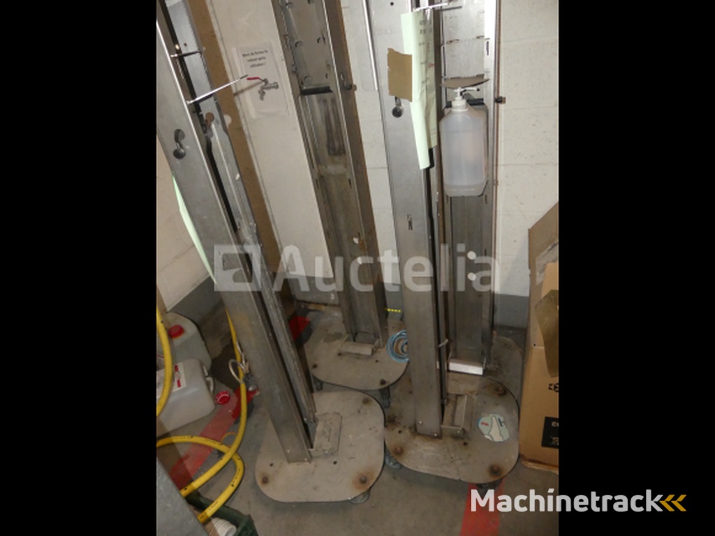 4 Stainless steel columns hydroalcoholic gel dispenser