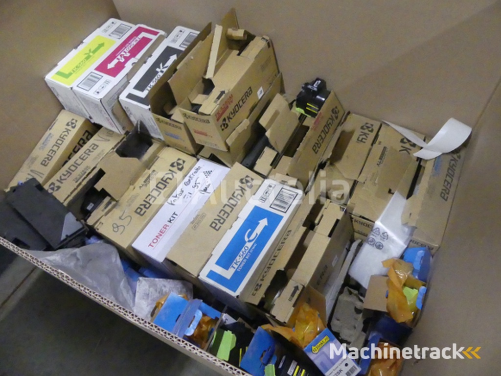 6 Empty Printer Toner Pallets