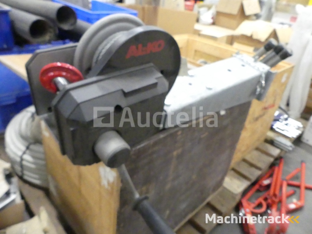 Alko 901 plus manual winch