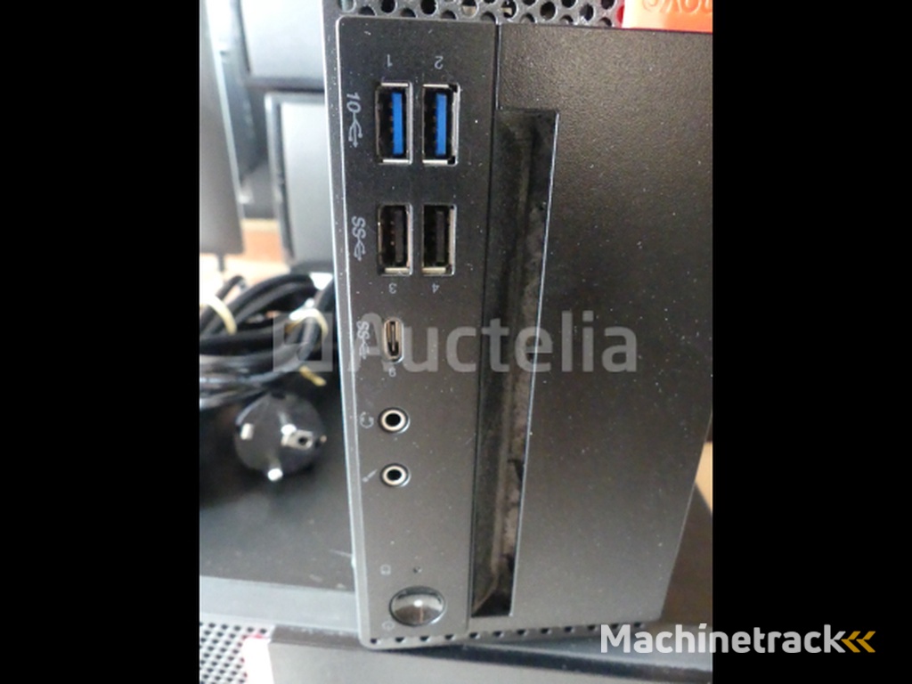 3 Lenovo 10ST computer towers