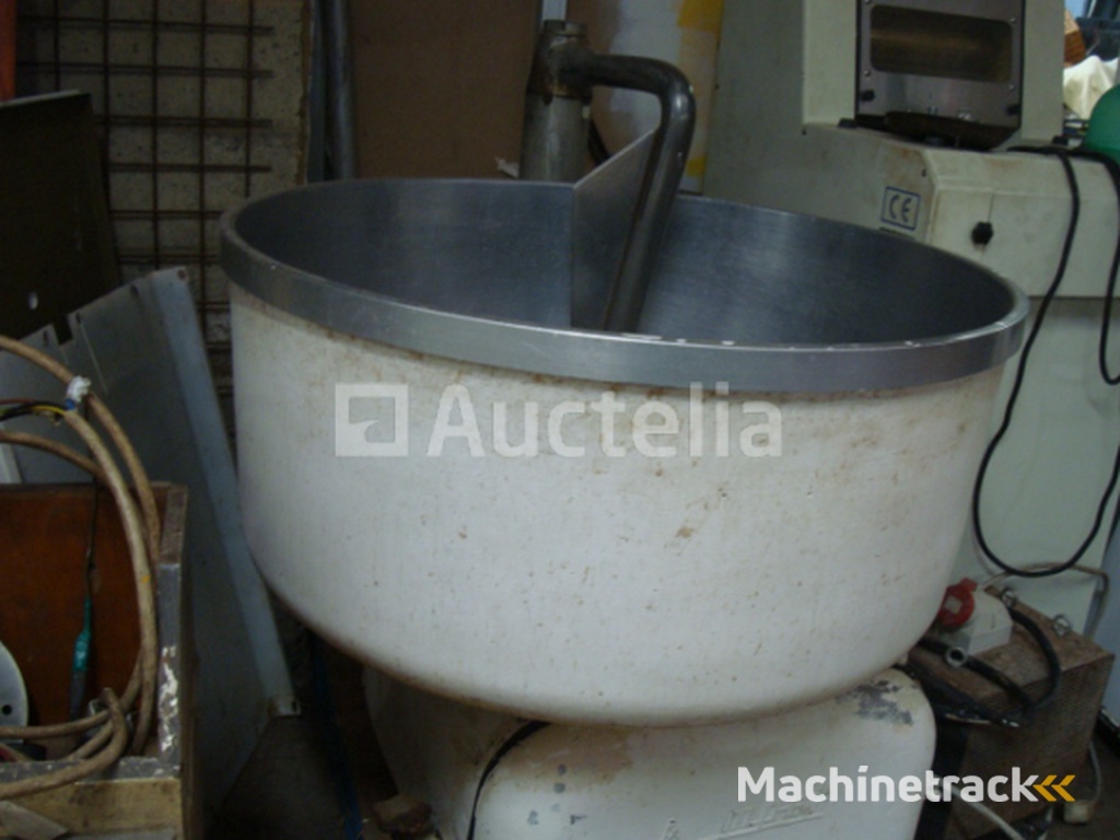 Pétrin DIOSNA. D100