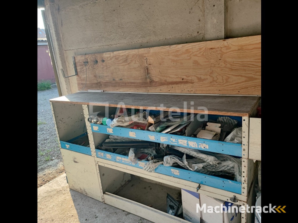 Workshop cabinets with contents Already disassembled