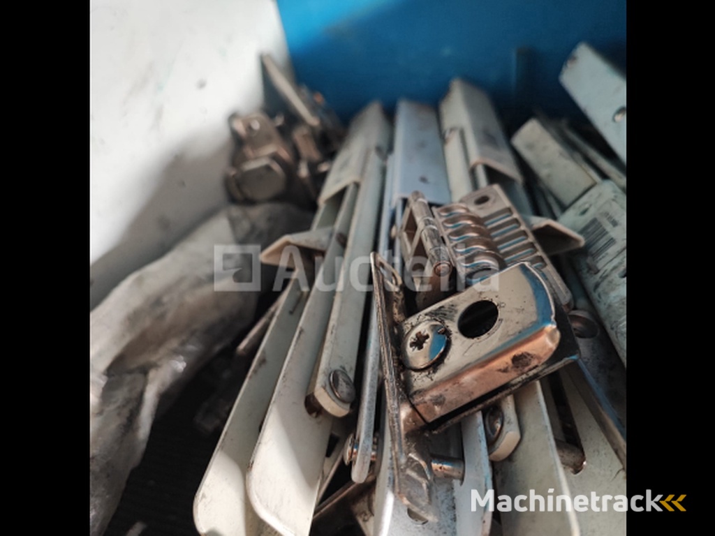 Workshop cabinets with contents Already disassembled