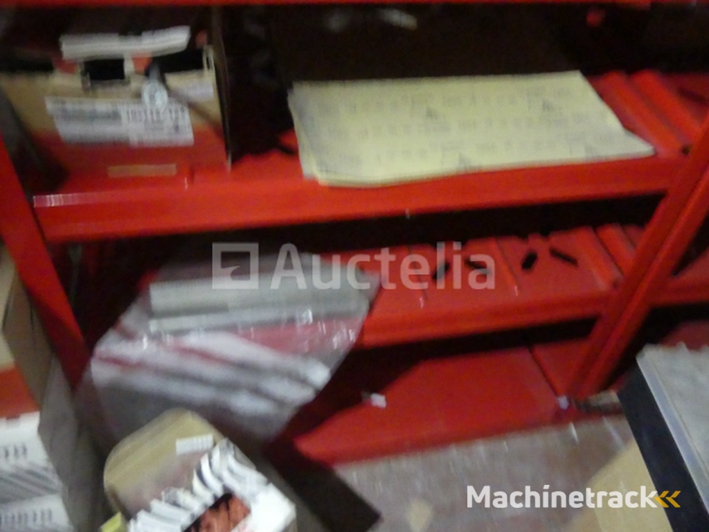 2 Planken met hardware