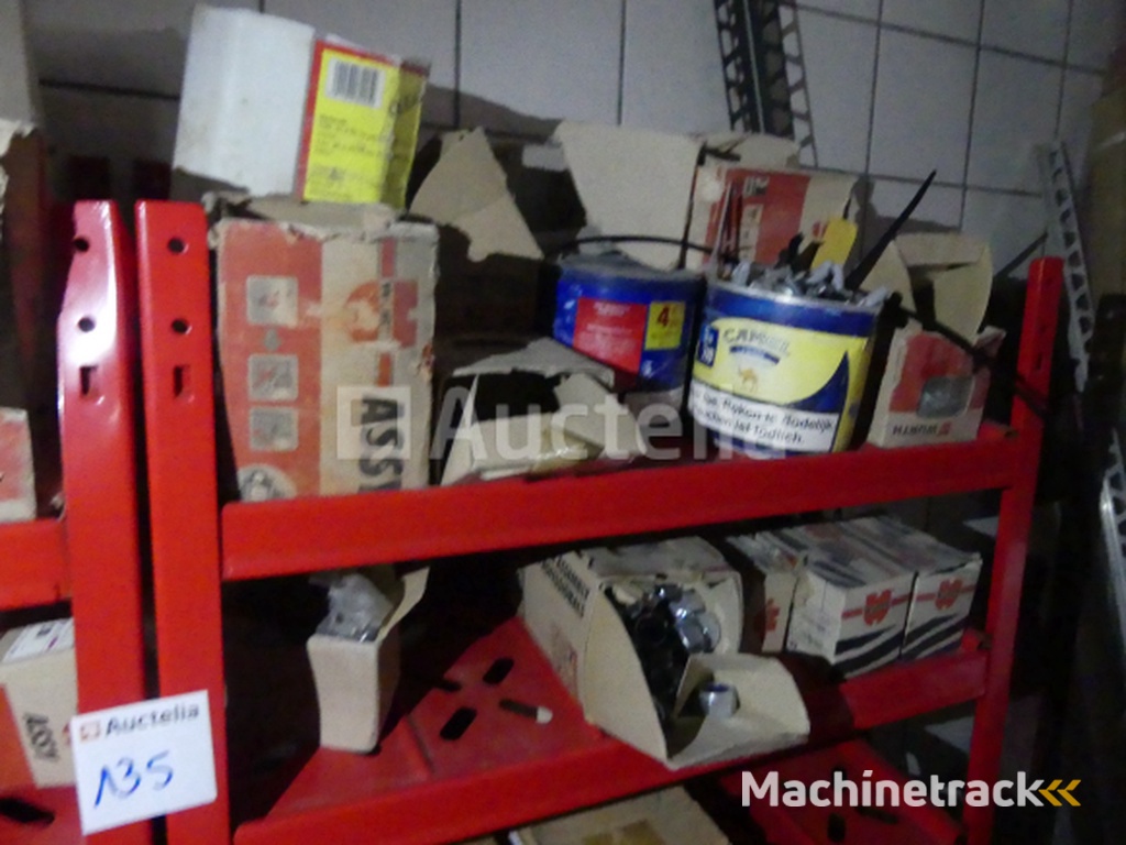 2 Planken met hardware