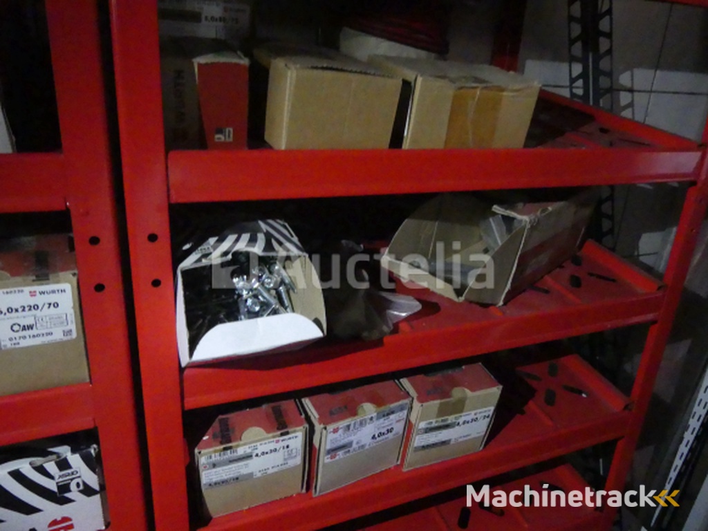 2 Planken met hardware