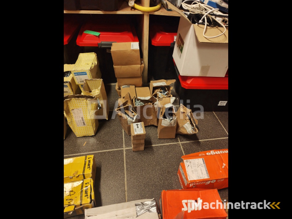 Zeer grote partij hardware HILTI, WURTH, ENZ.;