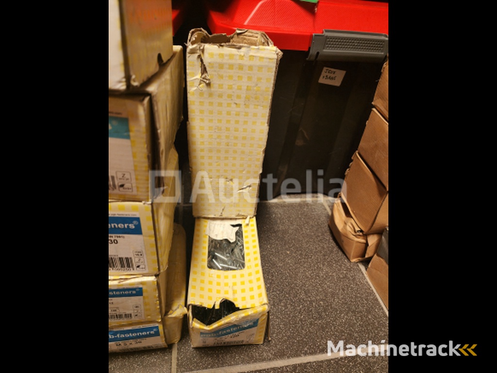 Zeer grote partij hardware HILTI, WURTH, ENZ.;