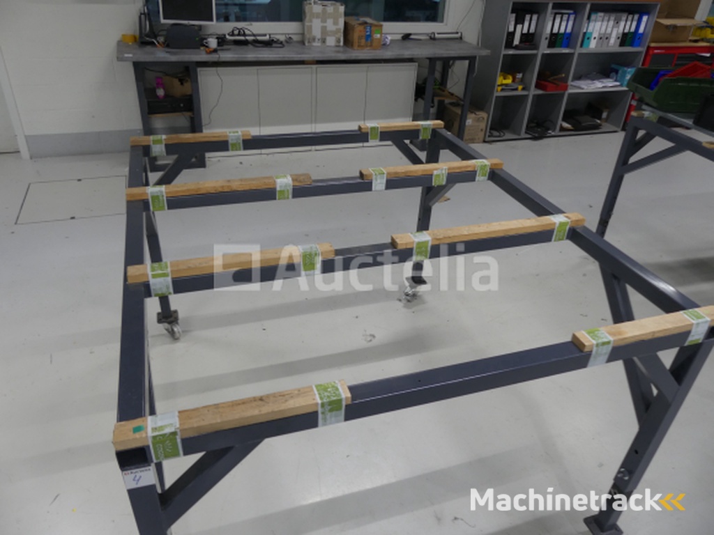 Work table on wheels