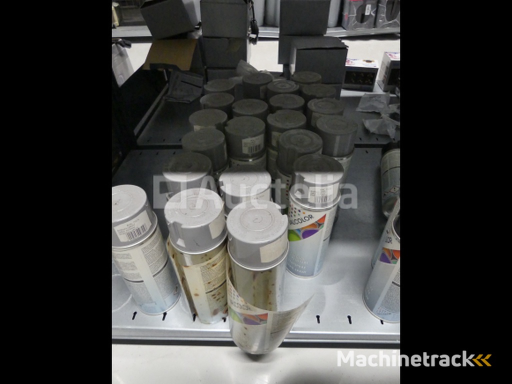 +- 80 Spray van verfsprays en verkoop van verfblikken