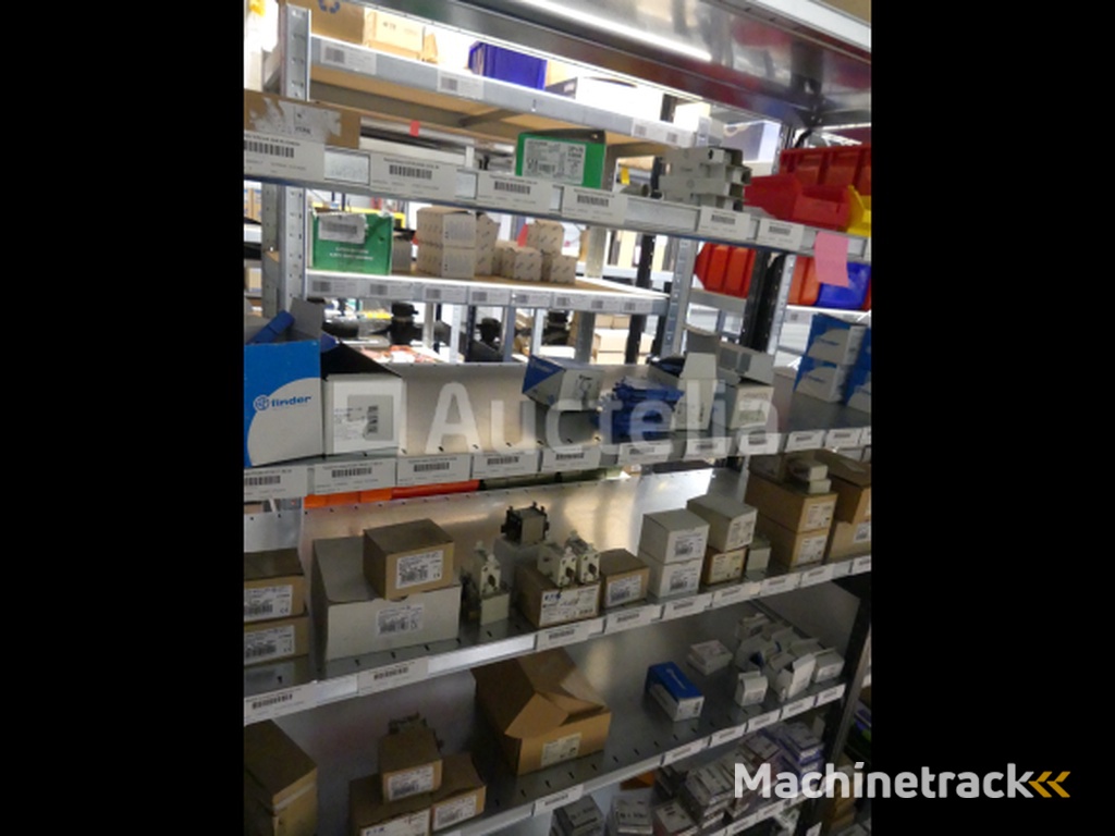 Splitters, relays, relay brackets, fuses, etc.