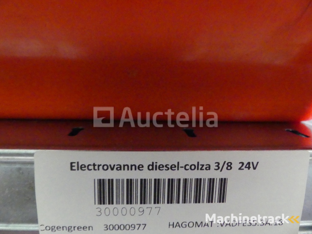 Splitters, relays, relay brackets, fuses, etc.